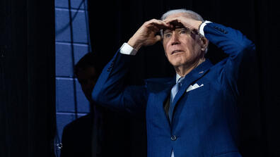 joe biden looking to crowd