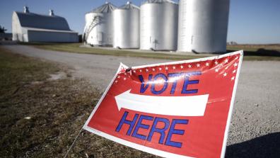 Democrats’ Chances of Flipping Iowa’s GOP-Held Governor Seat Gets a Boost