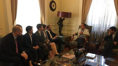 SIPA students meet with Santiago, Chile, Mayor Felipe Alessandri