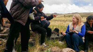 Grudem (right) participates in a ceremony on a local water source that was conserved and improved as part of WFP’s restoration of lives and homes displaced by violence program in Ayacucho, Peru, in March 2016.