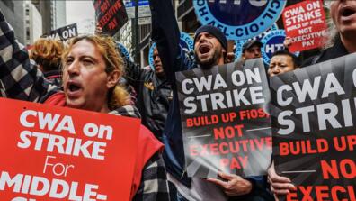 Verizon workers in New York City went on strike to protest against the company’s plans to ship jobs overseas and outsource work on May 5, 2016.