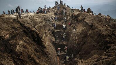 Mining for coltan in North Kivu, Congo, September 2013; Marco Gualazzini / Contrasto / Redux