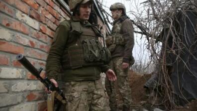 Ukrainian servicemen