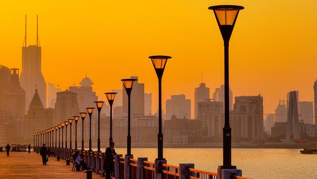 Shanghai Sunset Polution over Bund