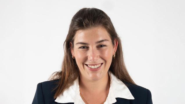Dana Ginzburg headshot