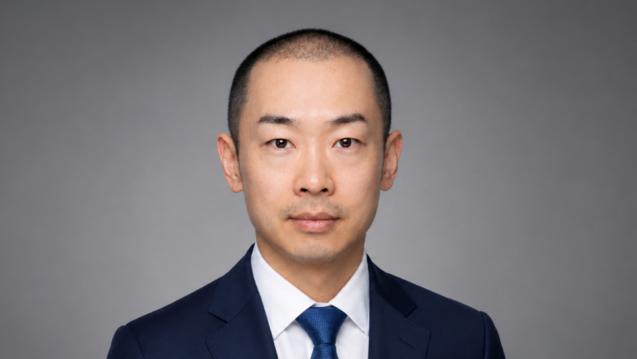 Shaun Liu headshots