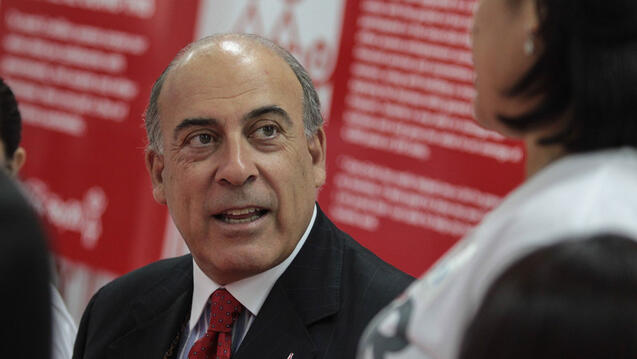 A gift from Muhtar Kent will support a leadership education program, visiting scholars, fellowships, and research.