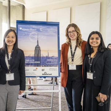 dcg organizers at cyber912 conference