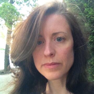 Sogish haqida porno videolarni tomosha qiling Ofitsiantlar yalangoch yurishadi