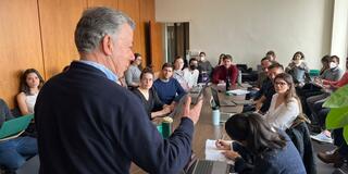 Juan Manuel Santos - classroom