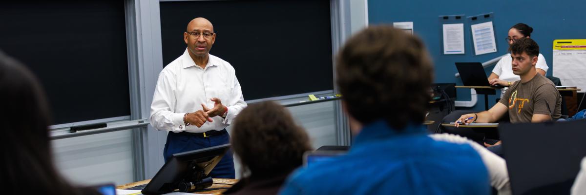 Michael A. Nutter teaching Columbia SIPA Students