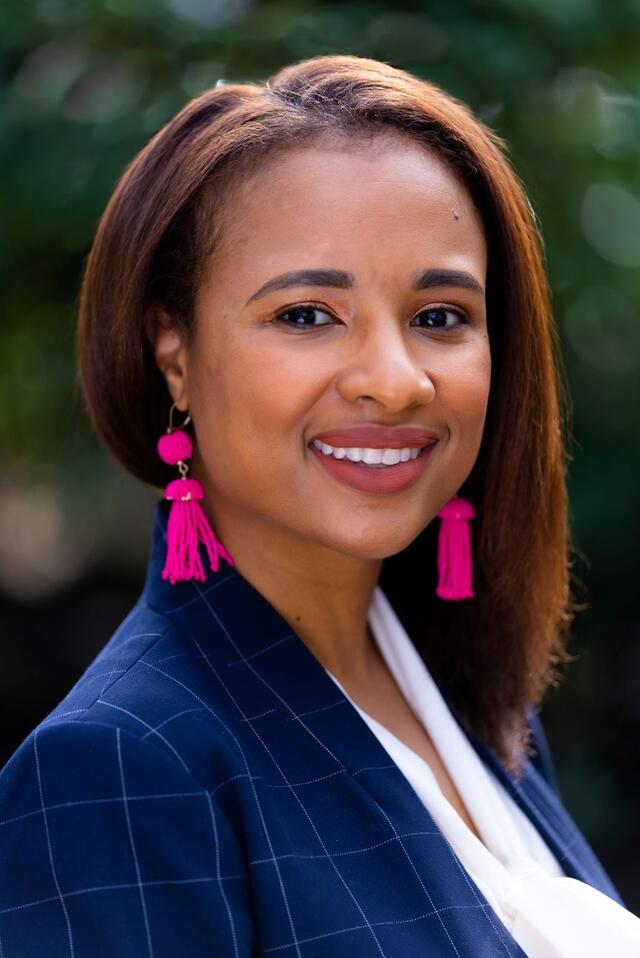 annika bio image