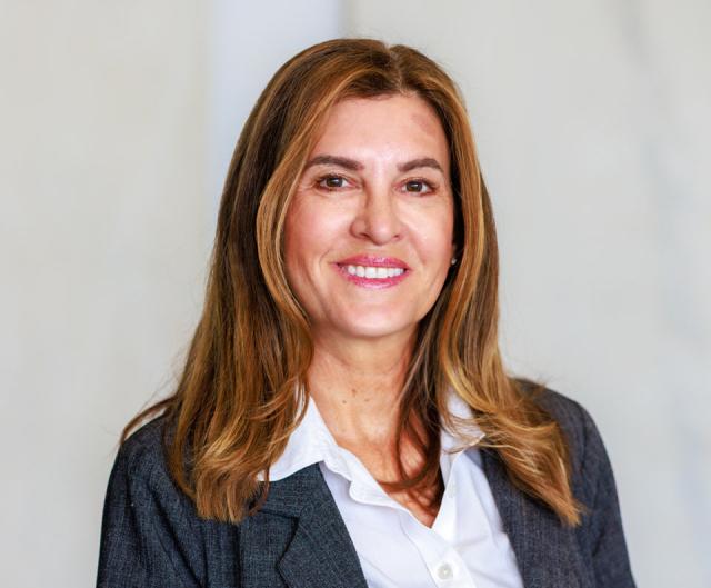 Paula King headshot